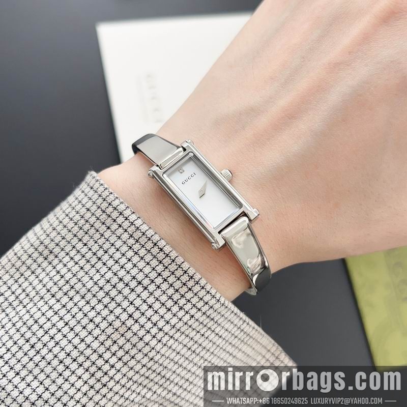 Gucci watch 110376 Watch