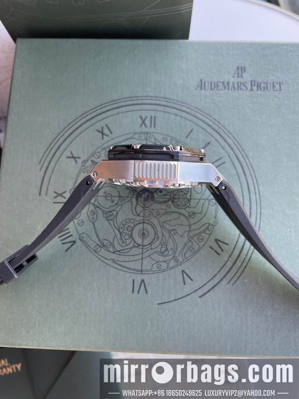 AP 44mm 092105 Watch