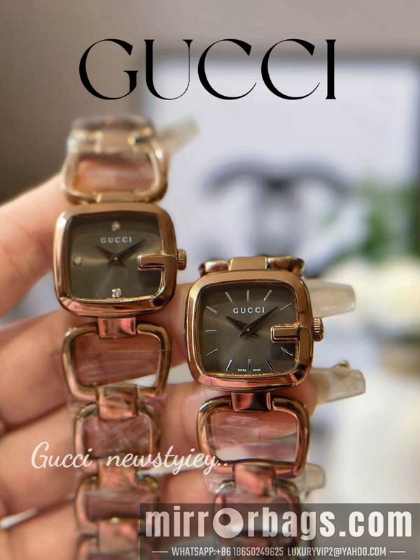 Gucci 24X22.4mm 101433 Watch