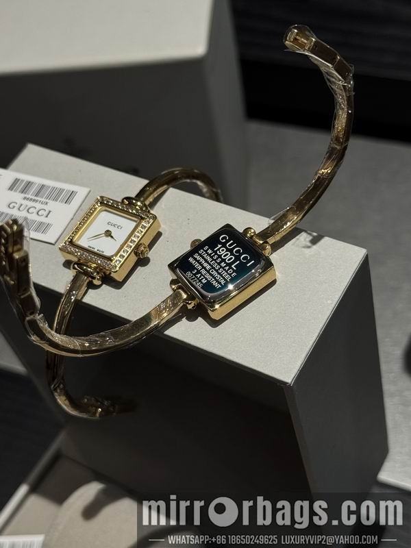 Gucci 20X20mm 101589 Watch