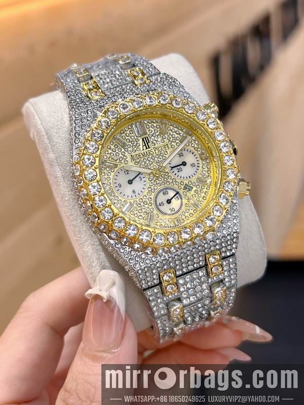 AP 40mm 122825 Watch
