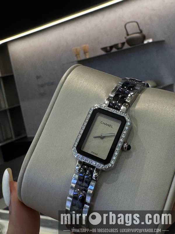 Chanel 21X26mm 101516 Watch