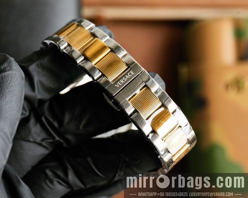 Versace woman watch 122823 Watch