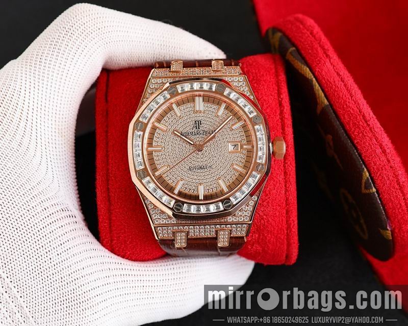 AP 40mm 082101 Watch