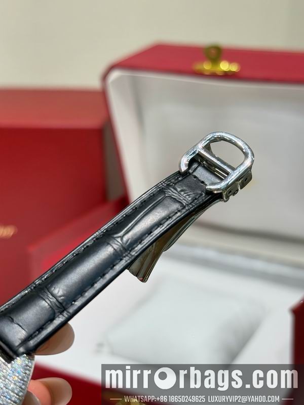 Cartier 27.5X33mm 111418 Watch