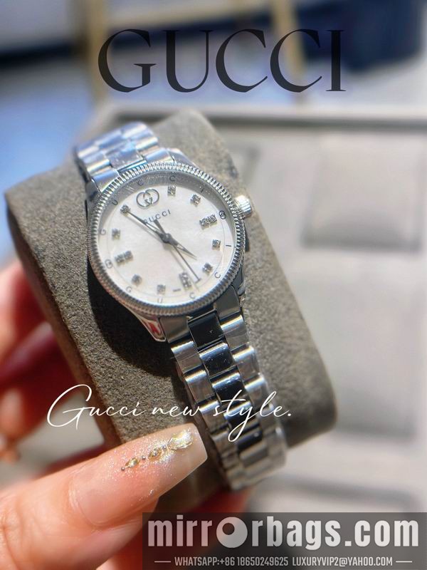 Gucci 29mm 042932 Watch