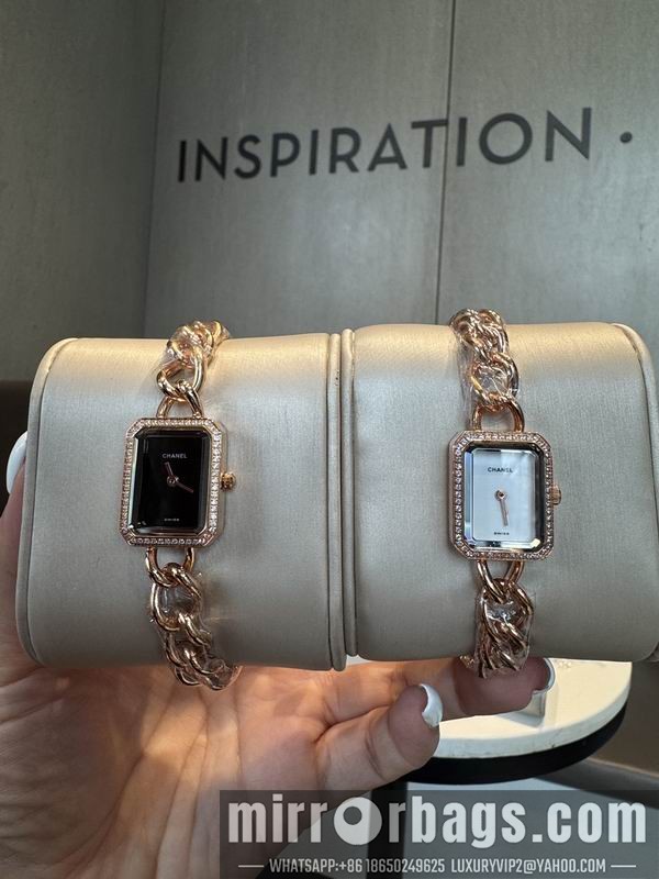 Chanel 21X26mm 101502 Watch