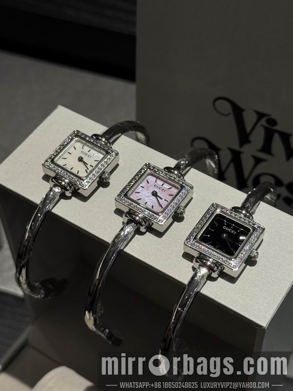 Gucci 20X20mm 101589 Watch