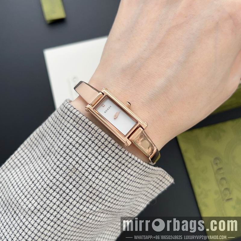 Gucci watch 110377 Watch