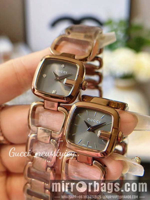 Gucci 24X22.4mm 101433 Watch