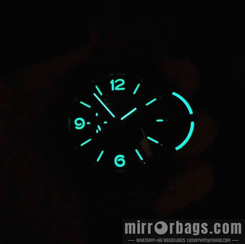 Panerai 44mm 090437 Watch