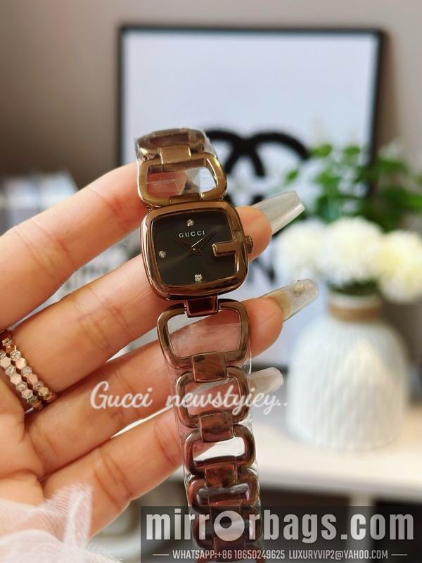 Gucci 24X22.4mm 101433 Watch