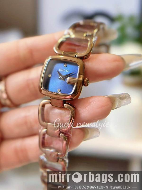 Gucci 24X22.4mm 101433 Watch