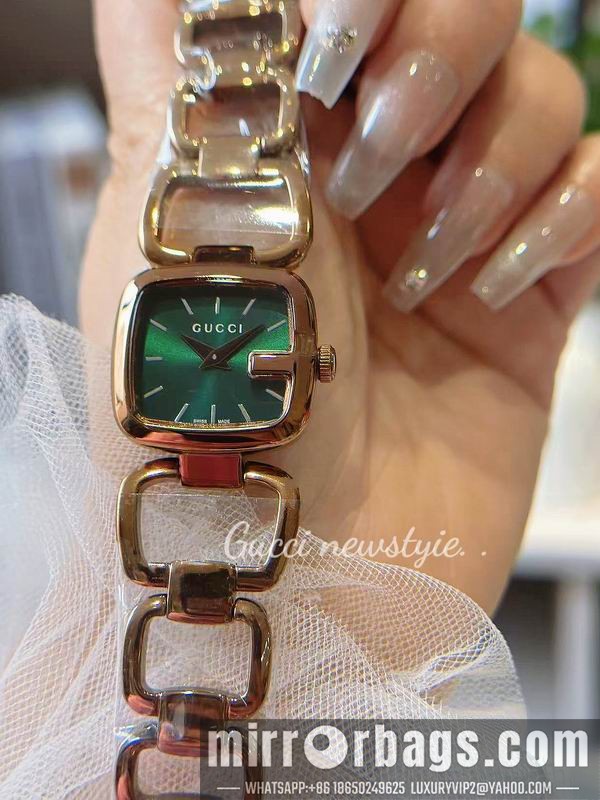 Gucci 24X22.4mm 101433 Watch