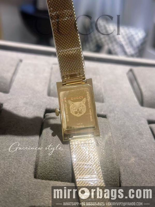 Gucci 34X21mm 111413 Watch