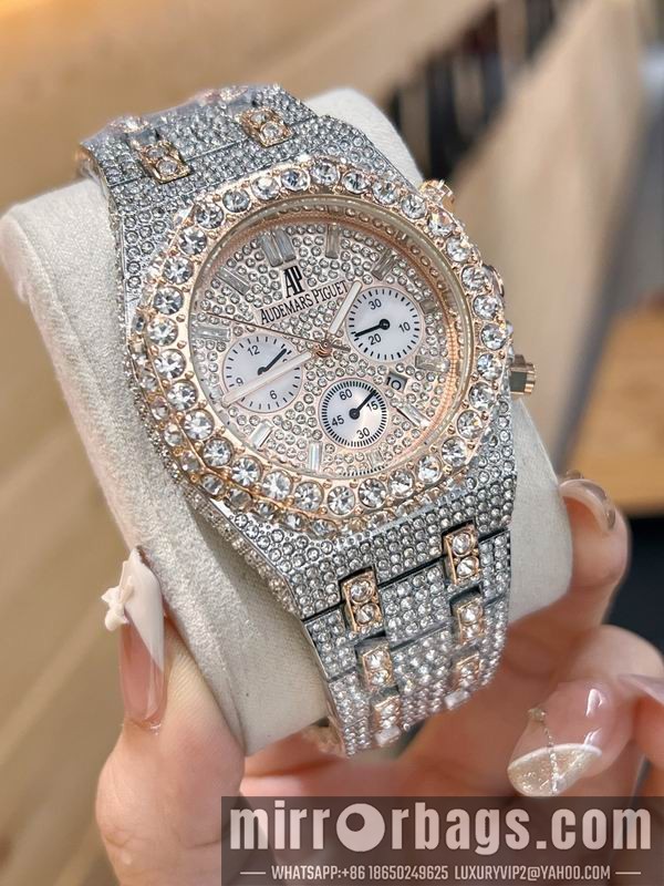 AP 40mm 122825 Watch