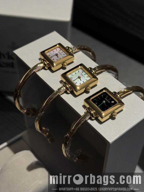 Gucci 20X20mm 101589 Watch