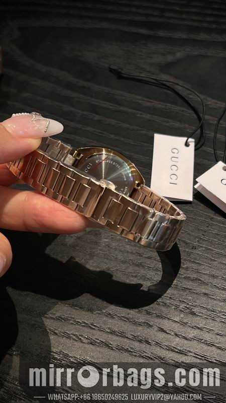 Gucci 28mm 091732 Watch