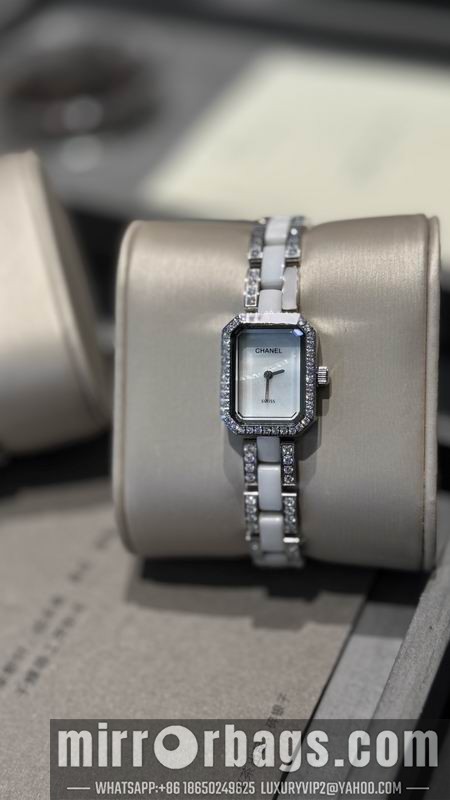 Chanel 21X26mm 101440 Watch