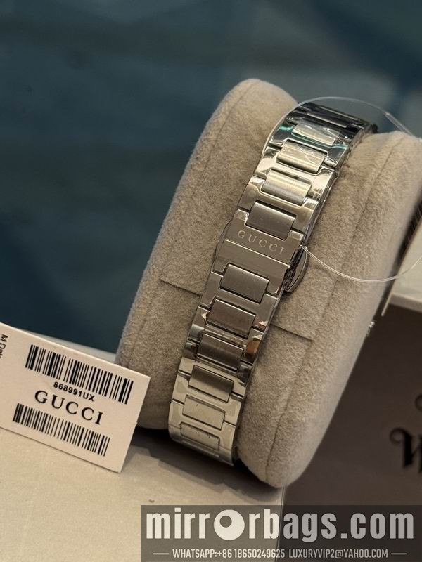 Gucci 29mm 110366 Watch