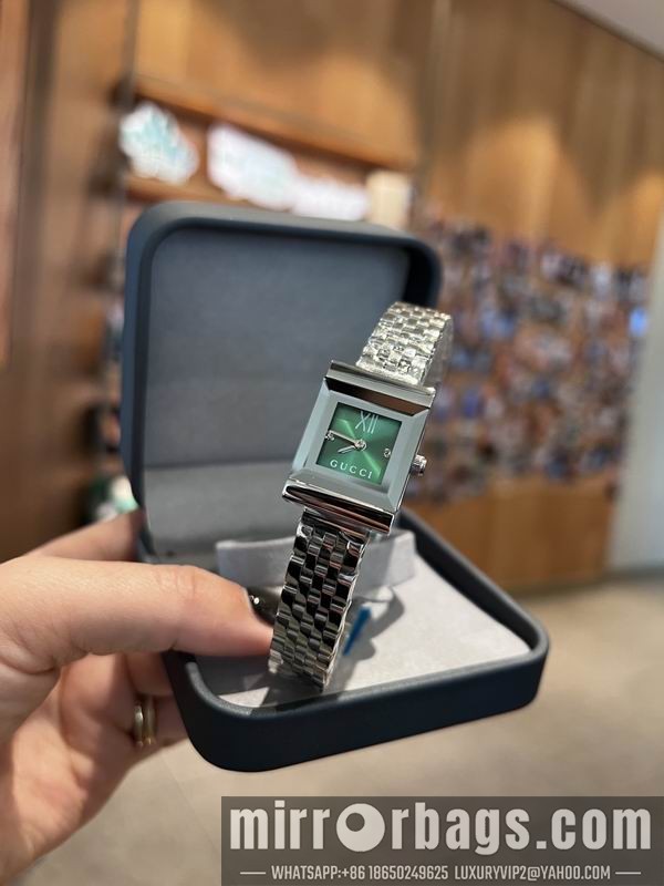 Gucci 21mm 042950 Watch