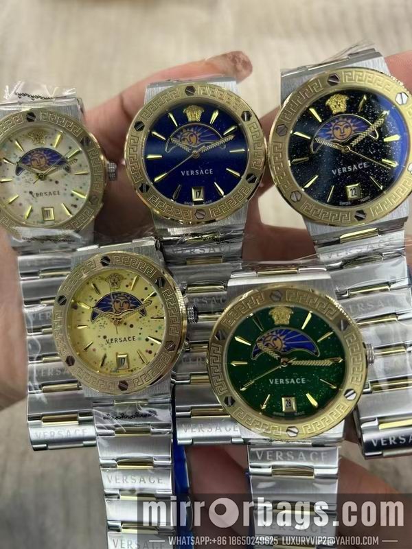 Versace watch 042955 Watch