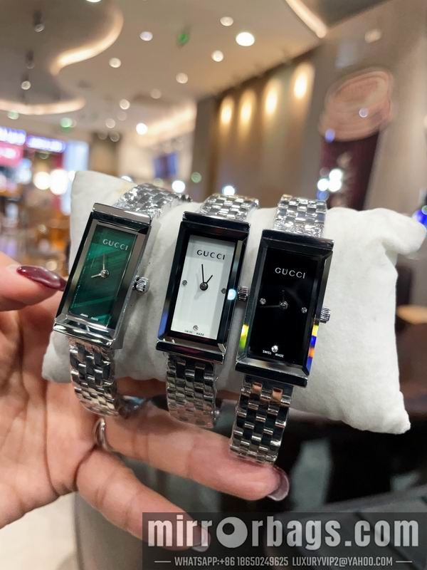 Gucci 35X17mm 101535 Watch
