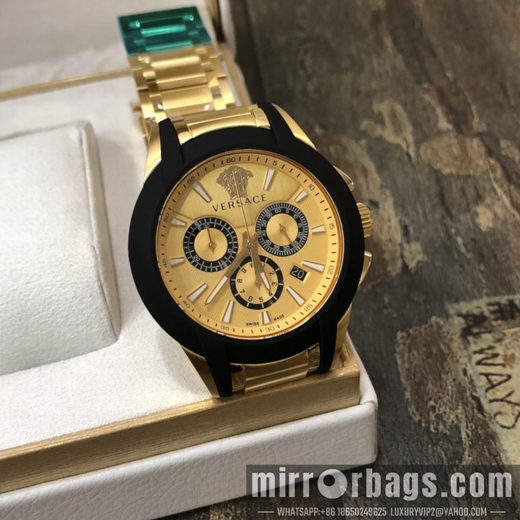 Versace men 42mm M06 Watch