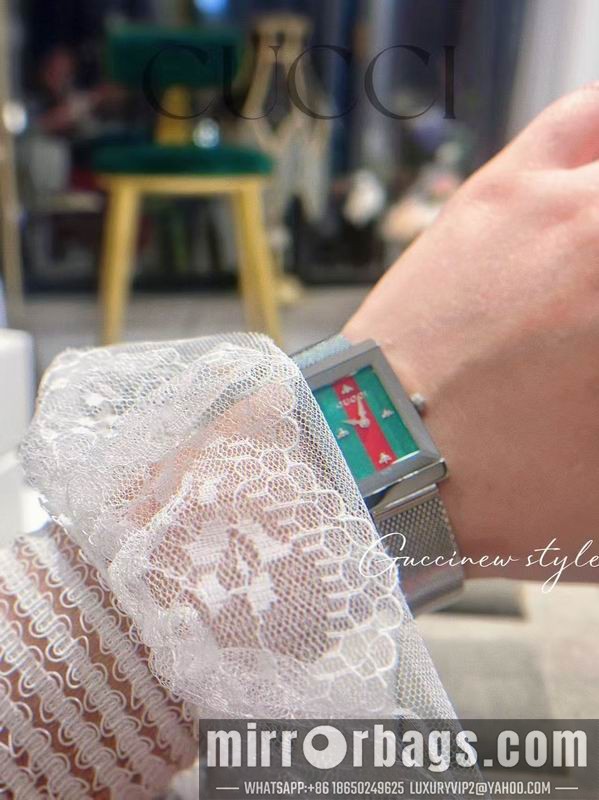 Gucci 34X21mm 111413 Watch
