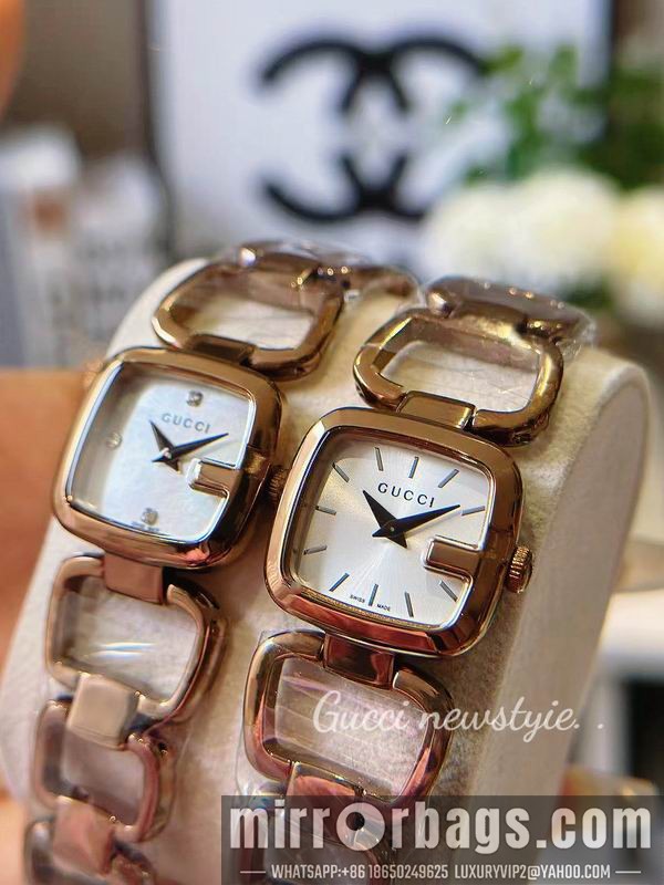 Gucci 24X22.4mm 101433 Watch