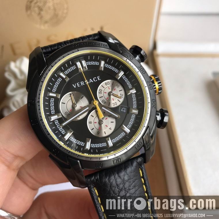 Versace men 43mm M02 Watch