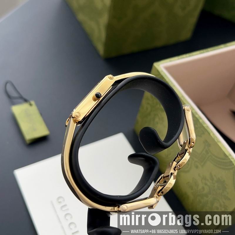Gucci watch 110375 Watch
