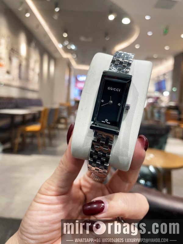 Gucci 35X17mm 101535 Watch