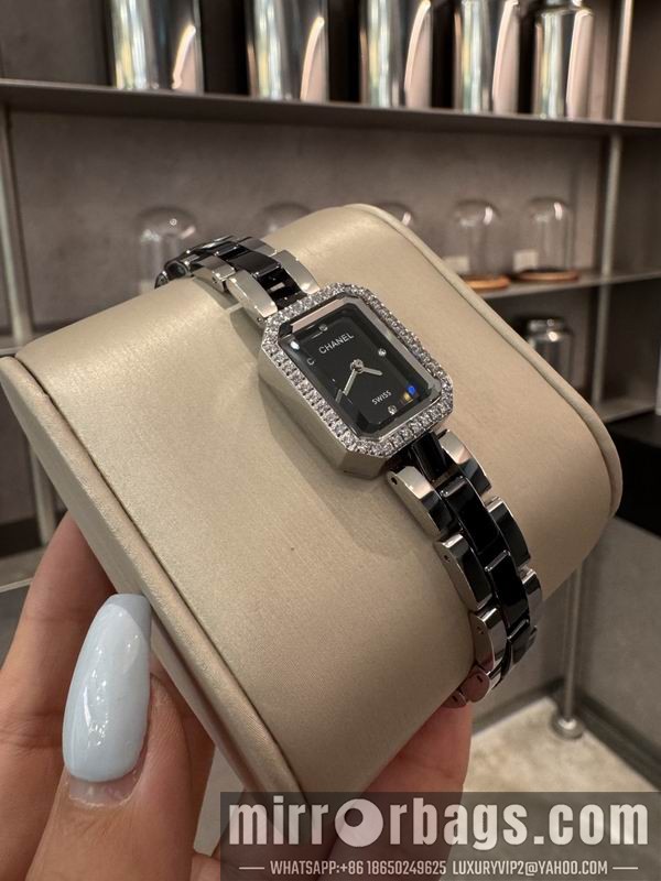 Chanel 21X26mm 101440 Watch