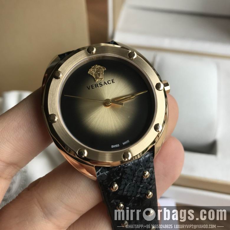 Versace 10nbz33 Watch