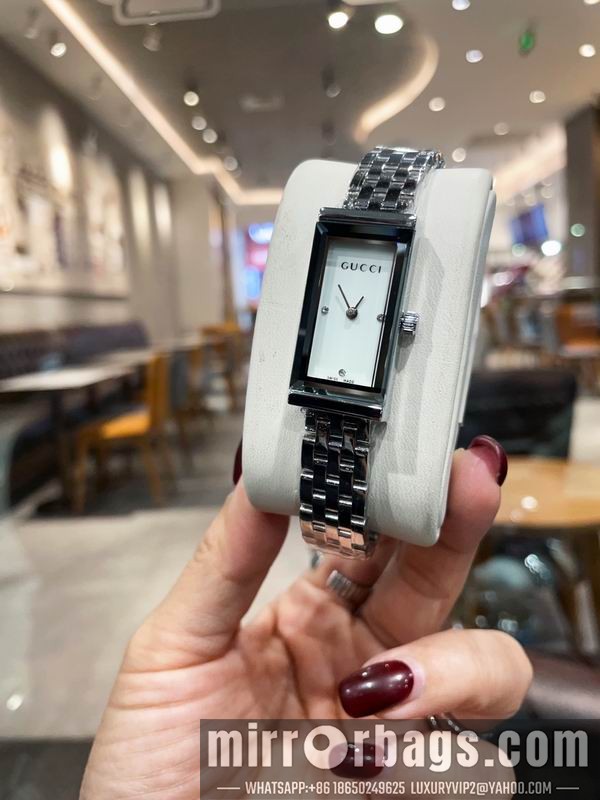 Gucci 35X17mm 101535 Watch