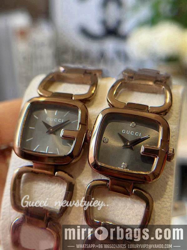 Gucci 24X22.4mm 101433 Watch