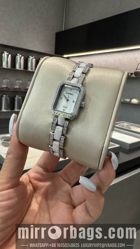 Chanel 21X26mm 101440 Watch