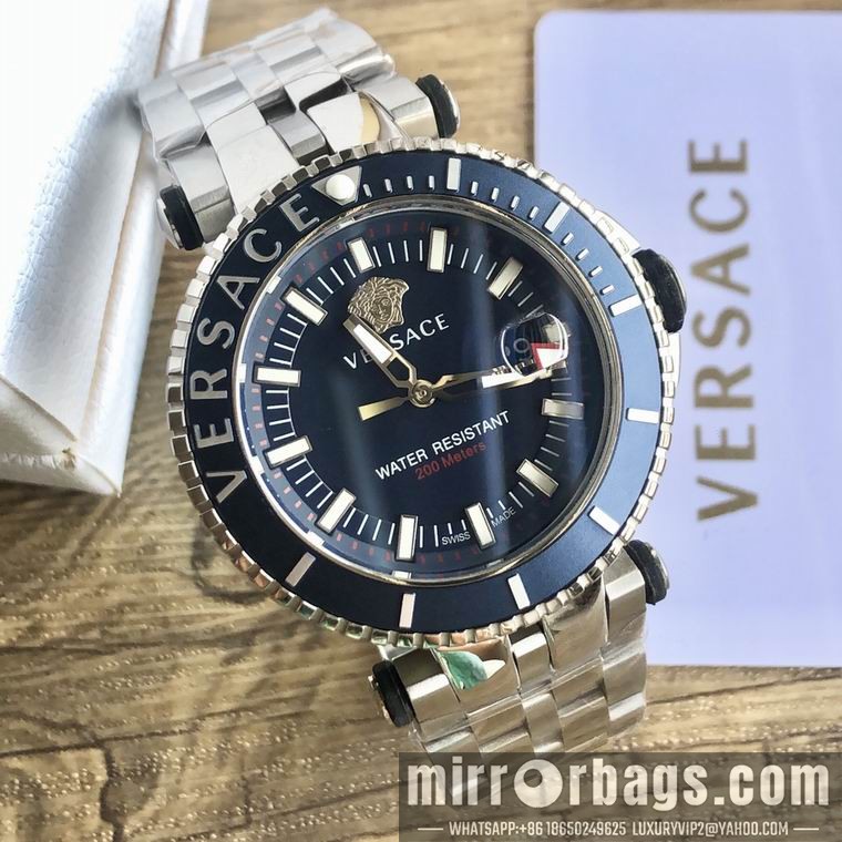 Versace men 46mm M03 Watch