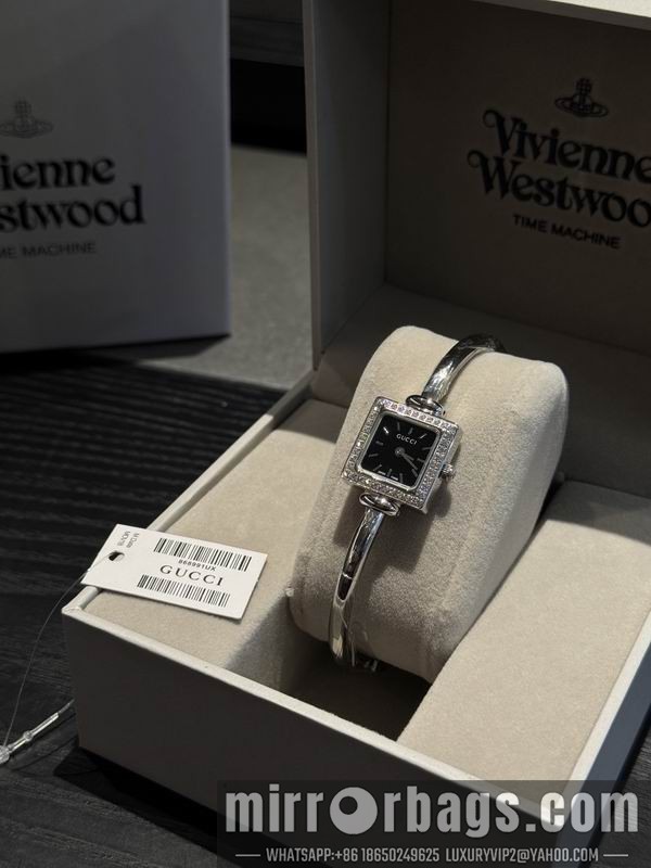 Gucci 20X20mm 101589 Watch