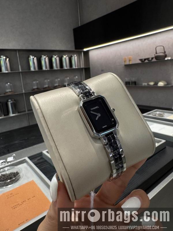 Chanel 21X26mm 101515 Watch