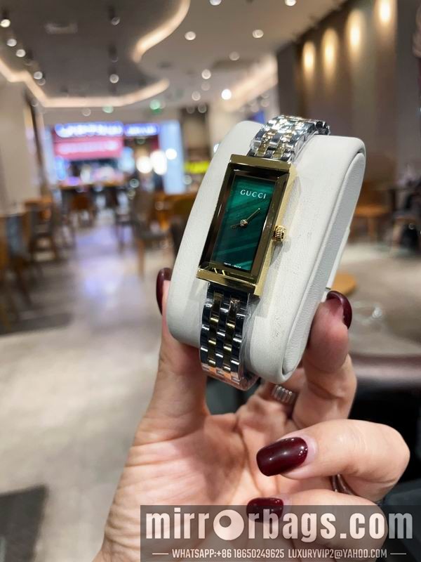 Gucci 35X17mm 101535 Watch