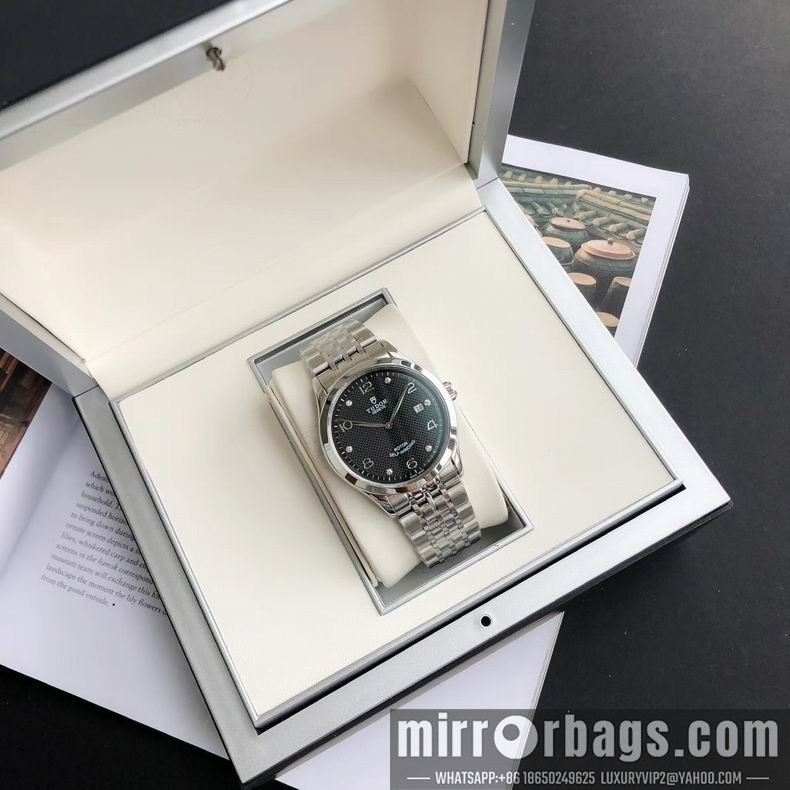 Tudor men watch 110402 Watch