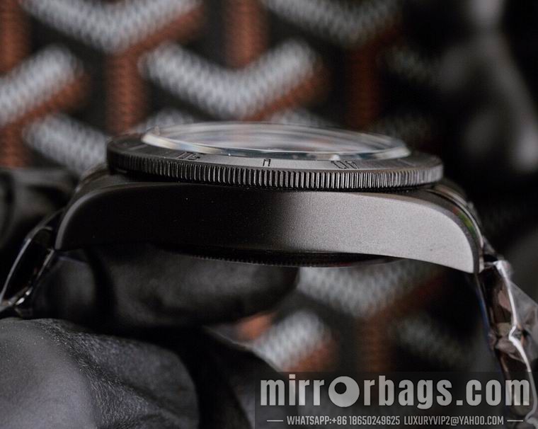 Tudor men 42mm M05 Watch