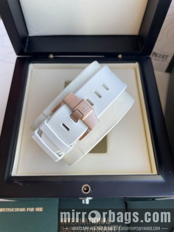 AP 44mm 092104 Watch
