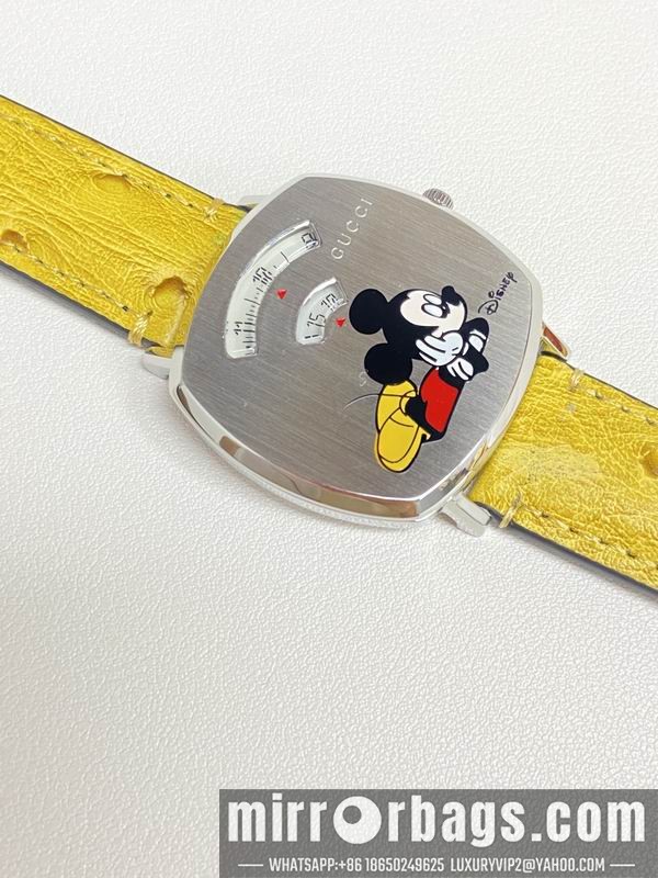 Gucci 35mm 042733 Watch
