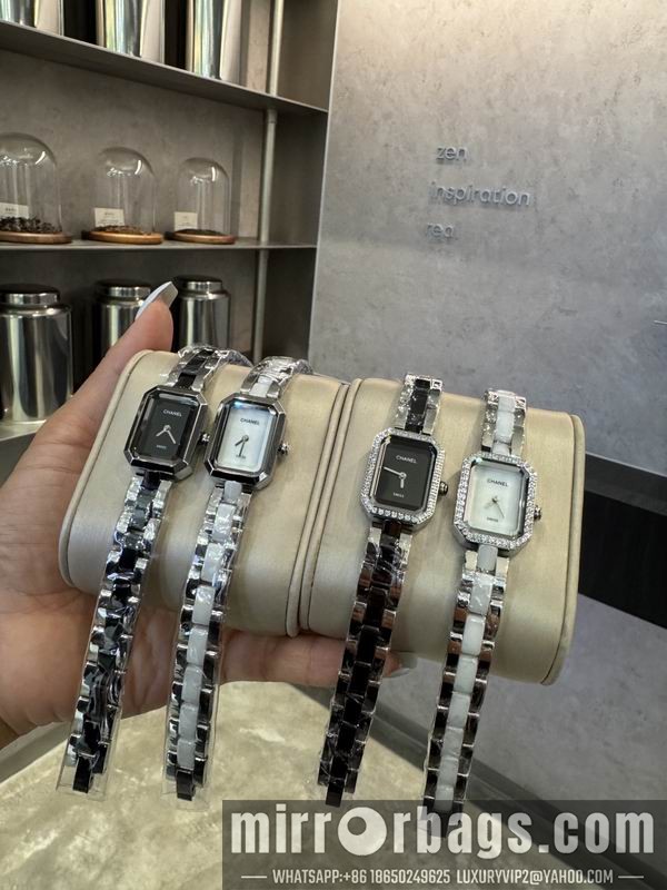Chanel 21X26mm 101440 Watch