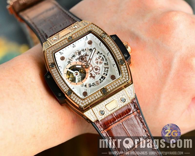 Hublot 47X52mm 080676 Watch