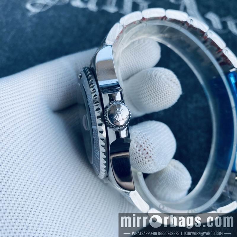 Rolex 44mm 080864 Watch