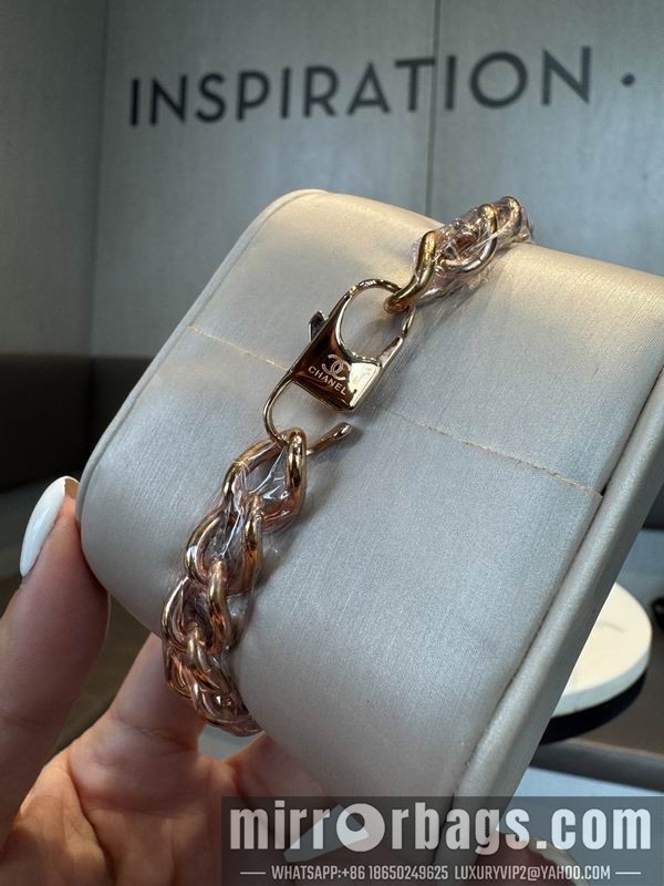 Chanel 21X26mm 101502 Watch